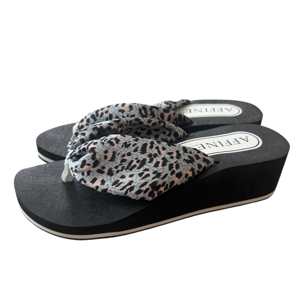 Women's Leopard Print Sandals brand new size 7.5